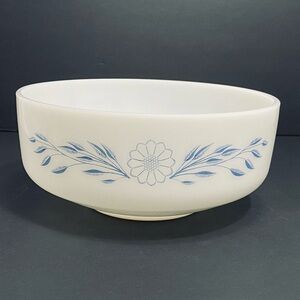 Vintage Federal Glass Blue Daisy Milk Glass 3.5Qt Serving Mixing Bowl Heat Proof